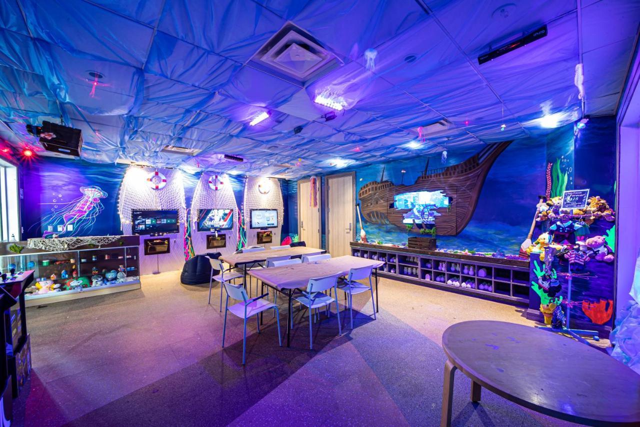Brilliant Home Near Disney World With Foosball Table By Rentyl - 7707B Orlando Exterior photo