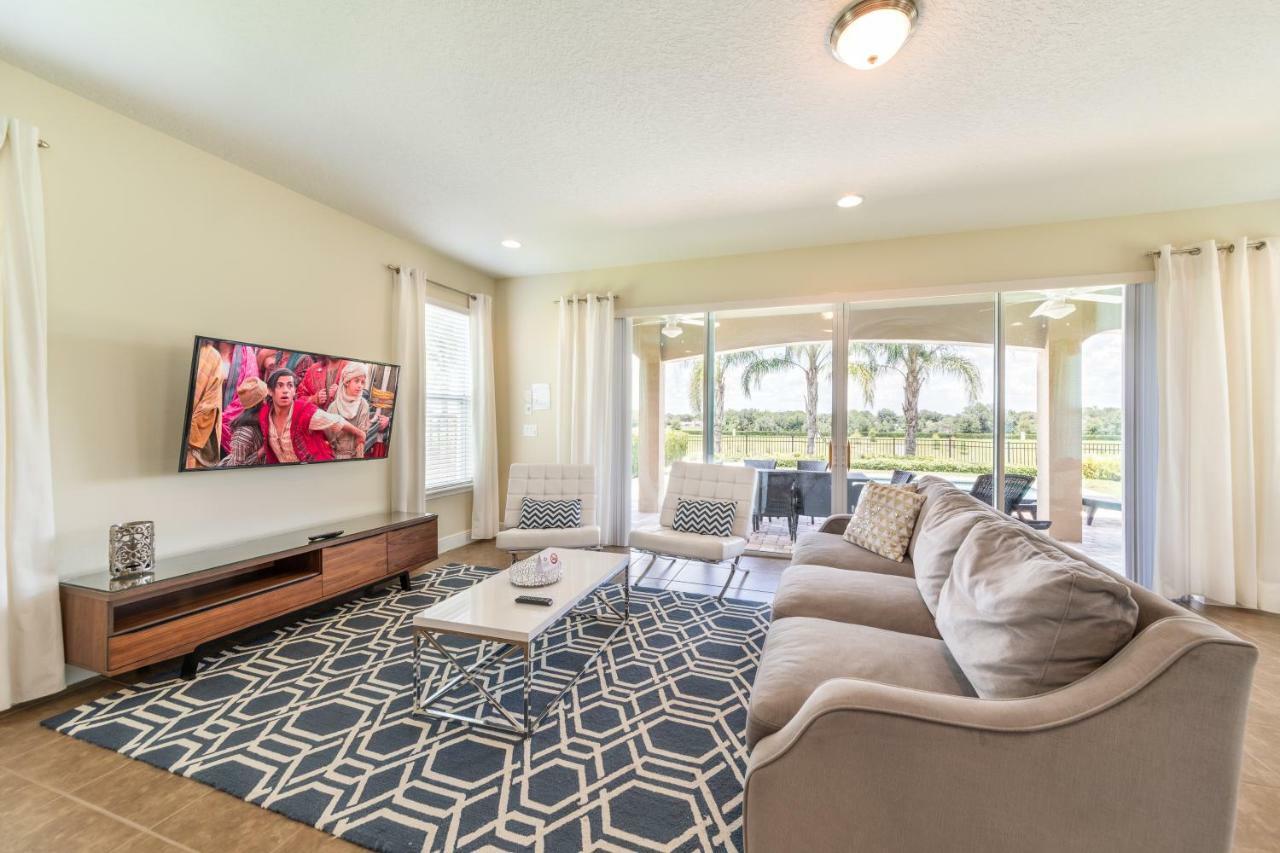 Brilliant Home Near Disney World With Foosball Table By Rentyl - 7707B Orlando Exterior photo